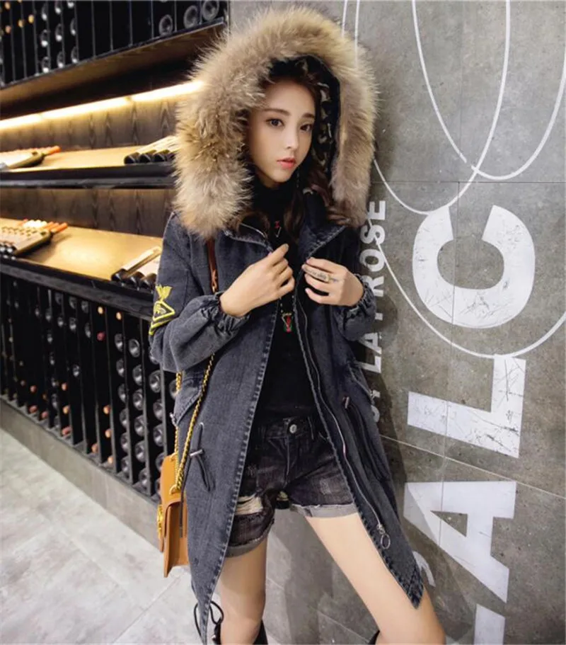 Black and fur collar Новинка, зимняя джинсовая куртка для женщин, хлопковые куртки, утолщенное теплое пальто с меховым воротником и капюшоном, повседневные топы, модные женские джинсовые парки N259 - Цвет: Black and fur collar
