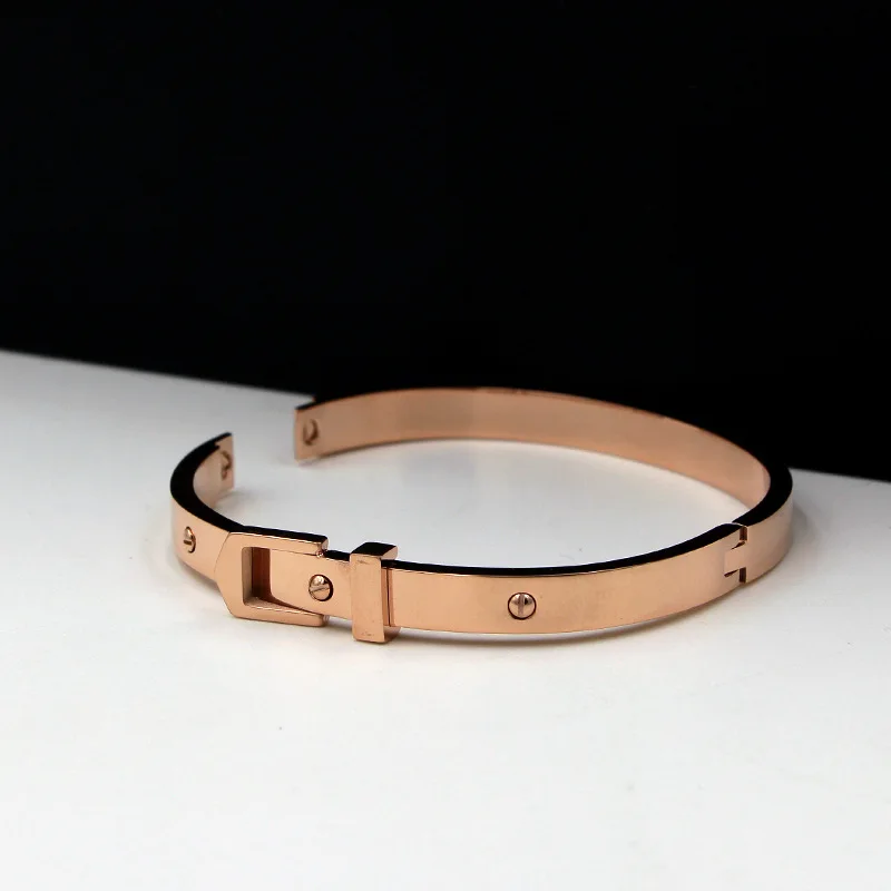 Женский браслет из нержавеющей стали с заклепками и пряжкой|Браслеты| |
