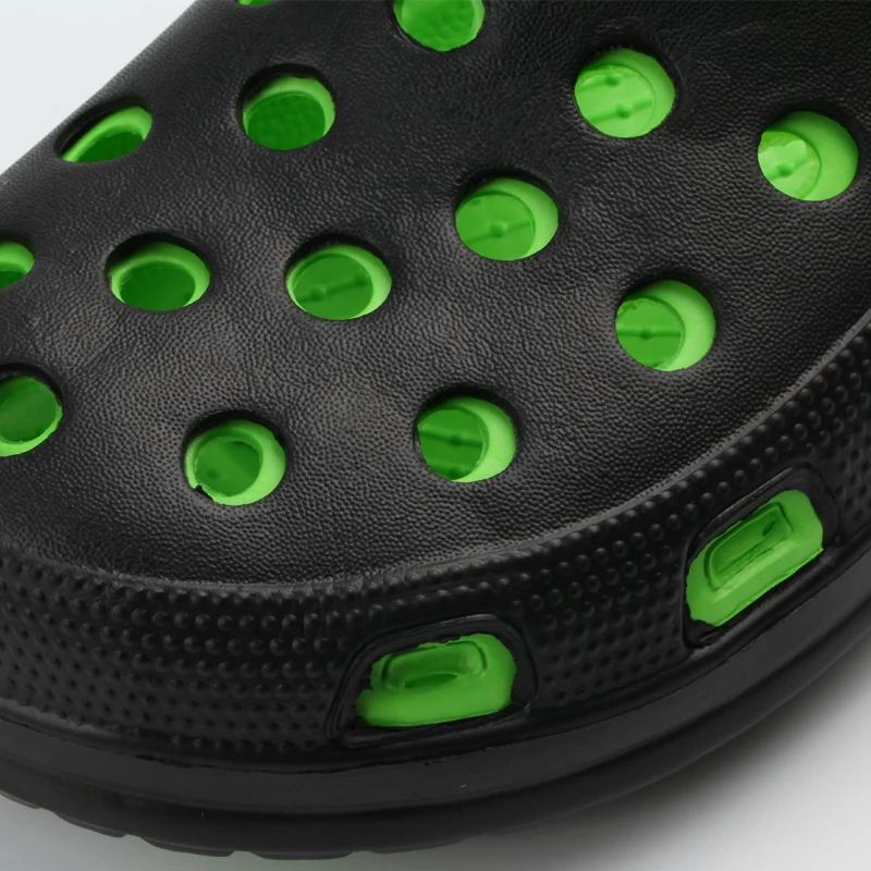 

New 2018 Summer Men Sandals Fashion Hollow Out Breathable Beach Sandals Flip Flops EVA Massage Slippers Sandals Clogs zapatos