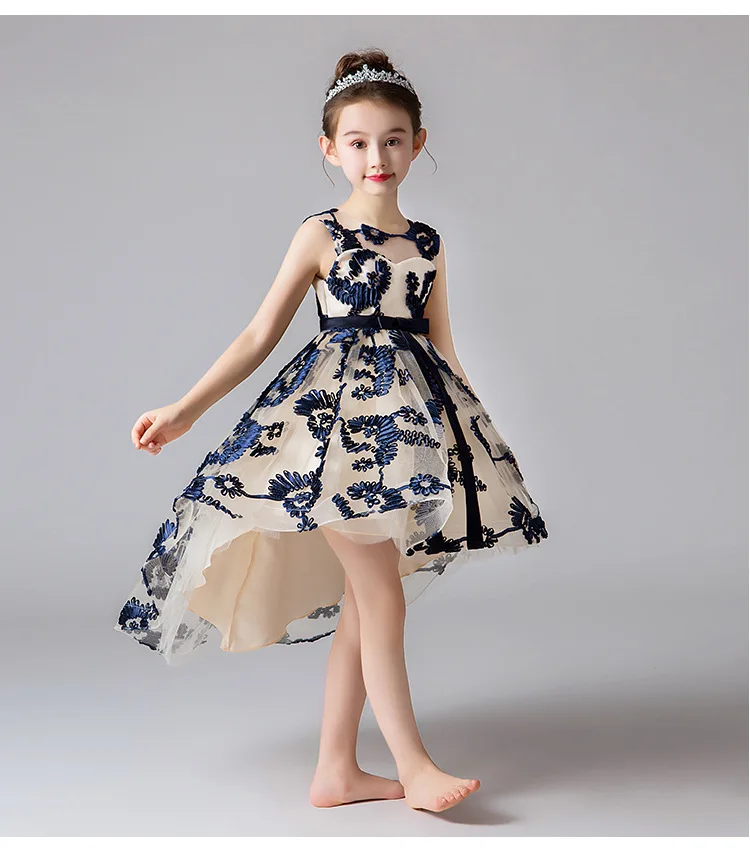 В 2019 году новое романтическое свадебное платье подружки невесты с