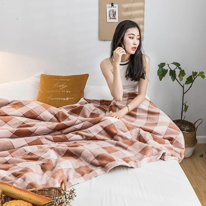 Lattice bedspread blanket 200x230cm High Density Super Soft Flannel Blanket to on for the sofa/Bed/Car Portable Plaids