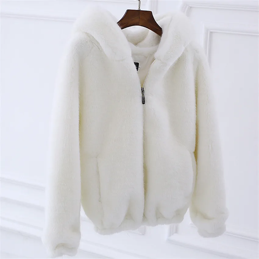 Новая женская шуба из искусственного меха норки короткая большого размера