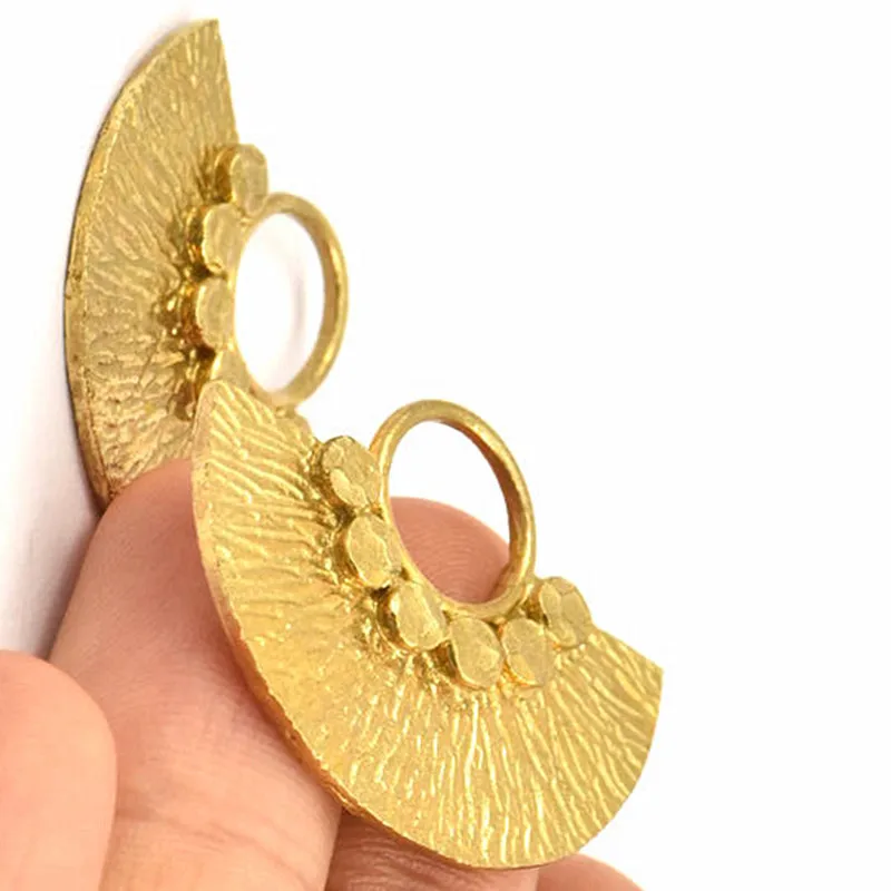 Необработанный латунный круглый полукруглый молотковый. Подвески. Подвеска.