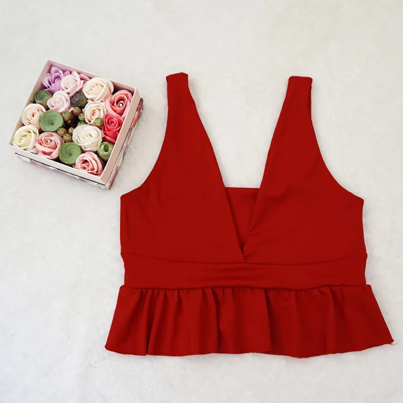 Хит женский укороченный топ с v-образным вырезом и оборками на бретелях CGU 88 |