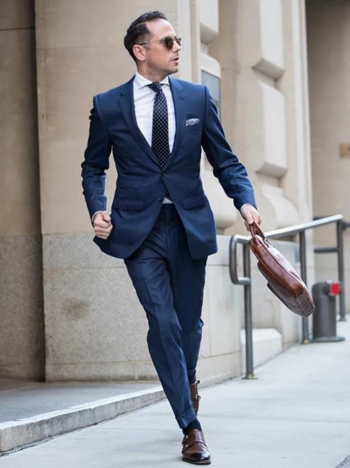 Красивый Темно синие Slim Fit костюмы с остроконечным лацканом мужские Нарядные