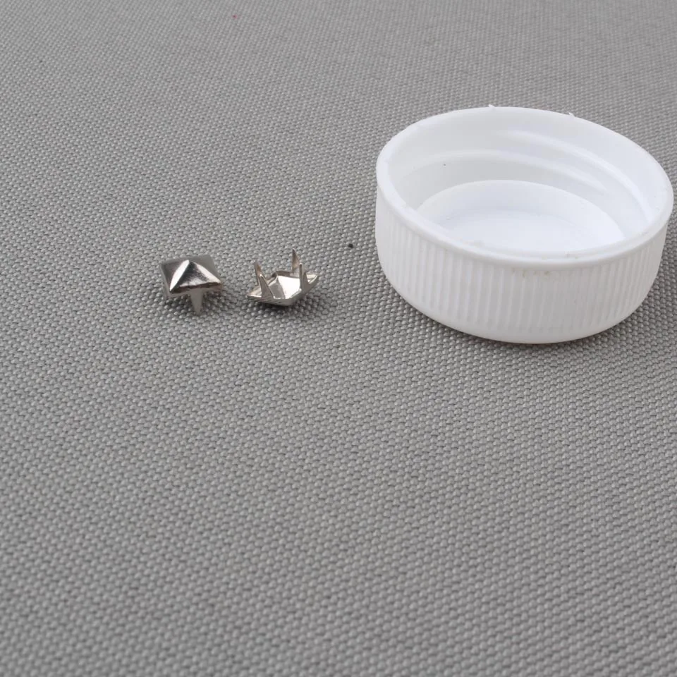 Металлические заклепки-гвоздики в виде пирамиды 6 мм стиле панк-рок квадратные