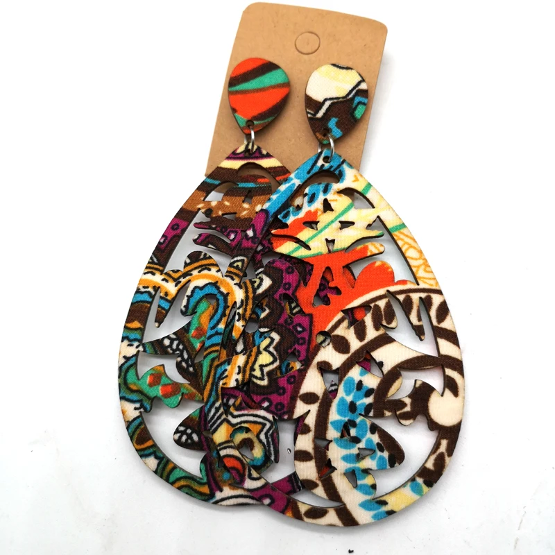 Ткань с деревянными сережками 5 цветов|Серьги-гвоздики| |