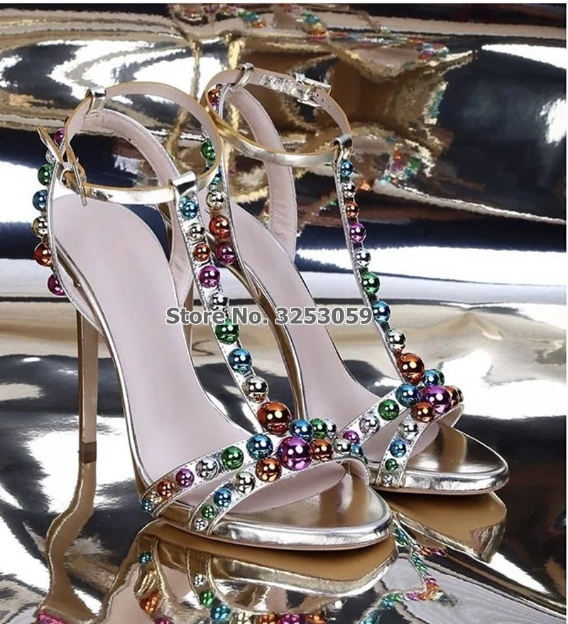 Новейшие цветные сандалии гладиаторы ALMUDENA с заклепками и Т образным ремешком