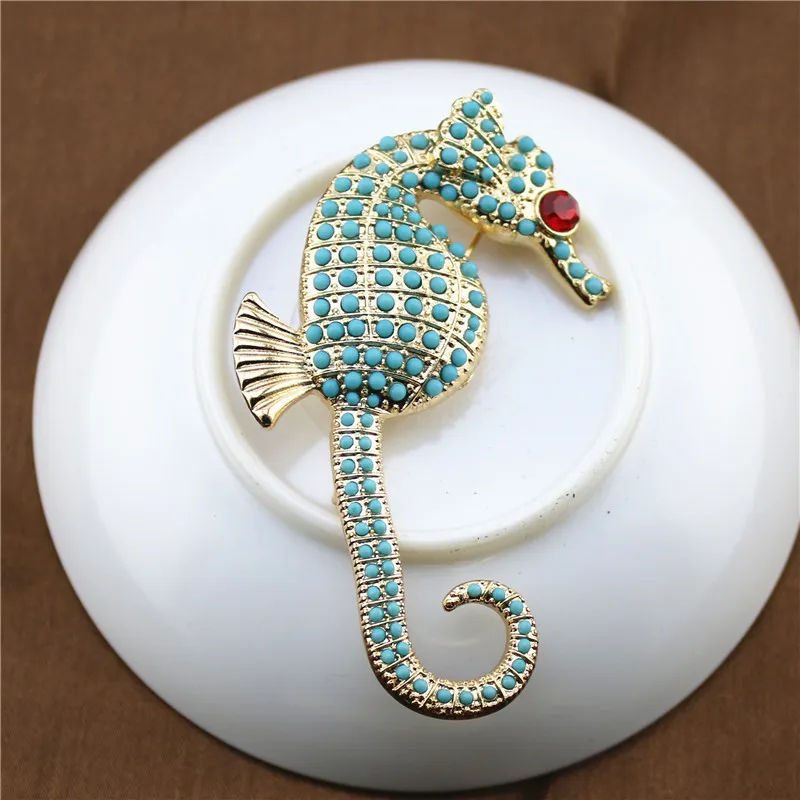 2020 Ретро преувеличенный Стиль сплав морской лошади инкрустированные синими