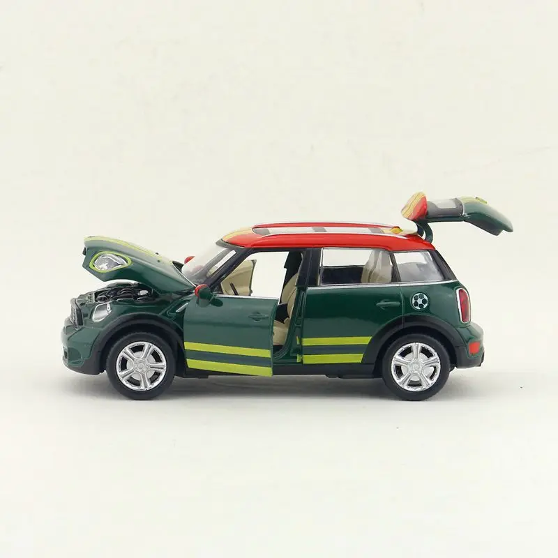 /Литье под давлением модель игрушки/1:28 Масштаб/мини Cooper S Countryman автомобиль/оттяните назад/звук и свет автомобиля/Набор для обучения/подарок
