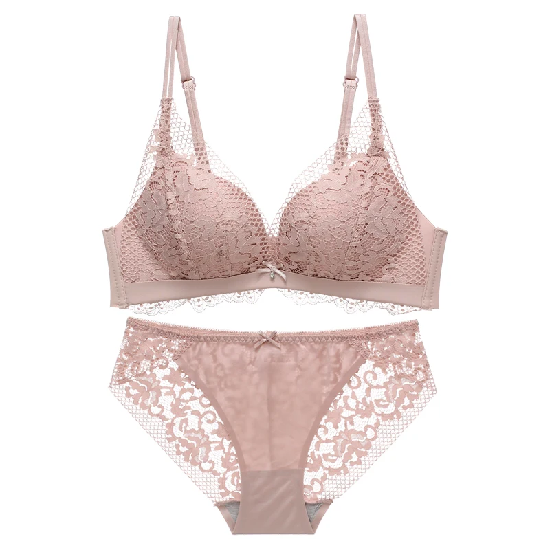 Комплект женского кружевного прозрачного нижнего белья с цветочной