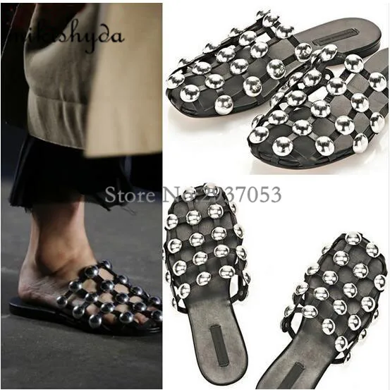 Женские модельные сандалии на плоской подошве с вырезами без застежки | Обувь