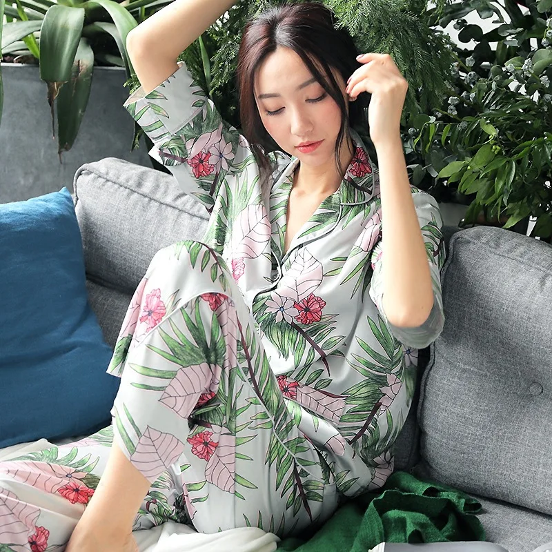 

Women's Spring&autumn Long Sleeves Sexy Women Pajamas Suit Floral Printed Loose Pijama Ice Silk Pijama Mujer Female Sleepwear