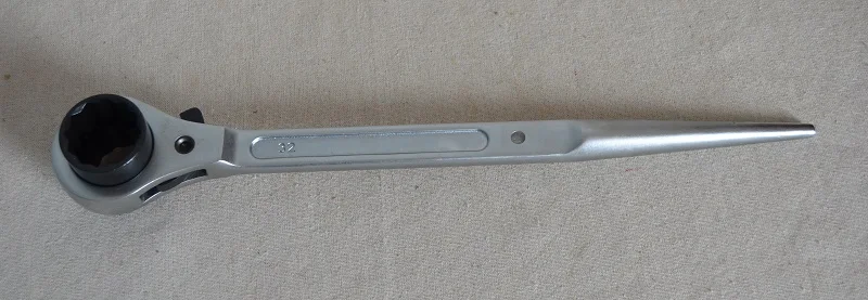 

New 1Pcs 32T CR-V 30*32mm Scaffold Ratchet Handle Wrench Tail Ratchet Socket Spanner Rail screw tool Scaffold tool