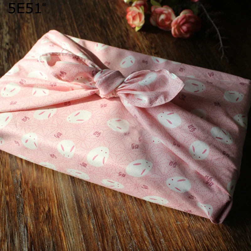 Скатерть в японском стиле furoshiki из хлопка 100% с принтом Сакуры и кролика много