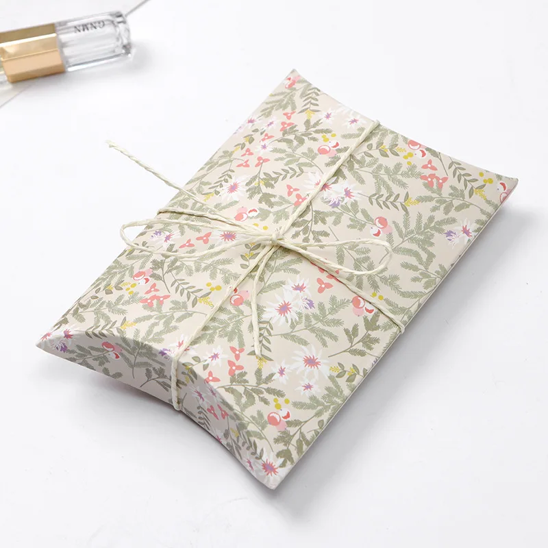 50pcs Craft Paper Gift Box Floral Vintage Flower Leaves Pillow Shape Wedding Favor Candy Present Bags Birthday Party Supply | Дом и сад