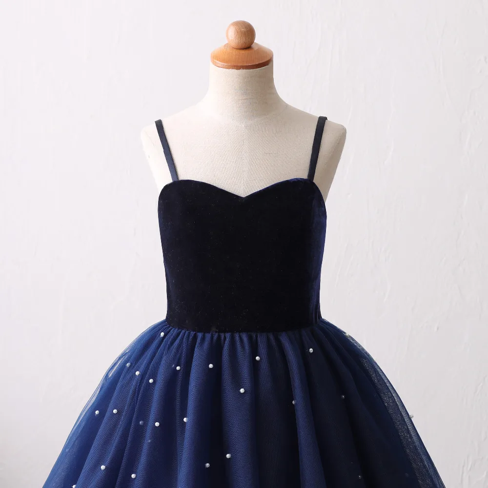Женское бальное платье на бретельках Forevergracedress темно-синее без рукавов с