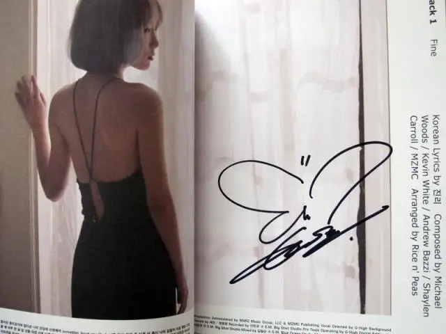 SNSD Taeyeon autographed подписанный первый альбом мой голос CD + Фотокнига плакат новый