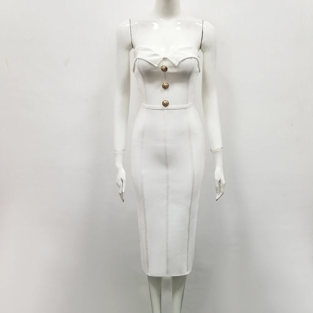 Женское облегающее платье без бретелек белое с открытыми плечами высокое