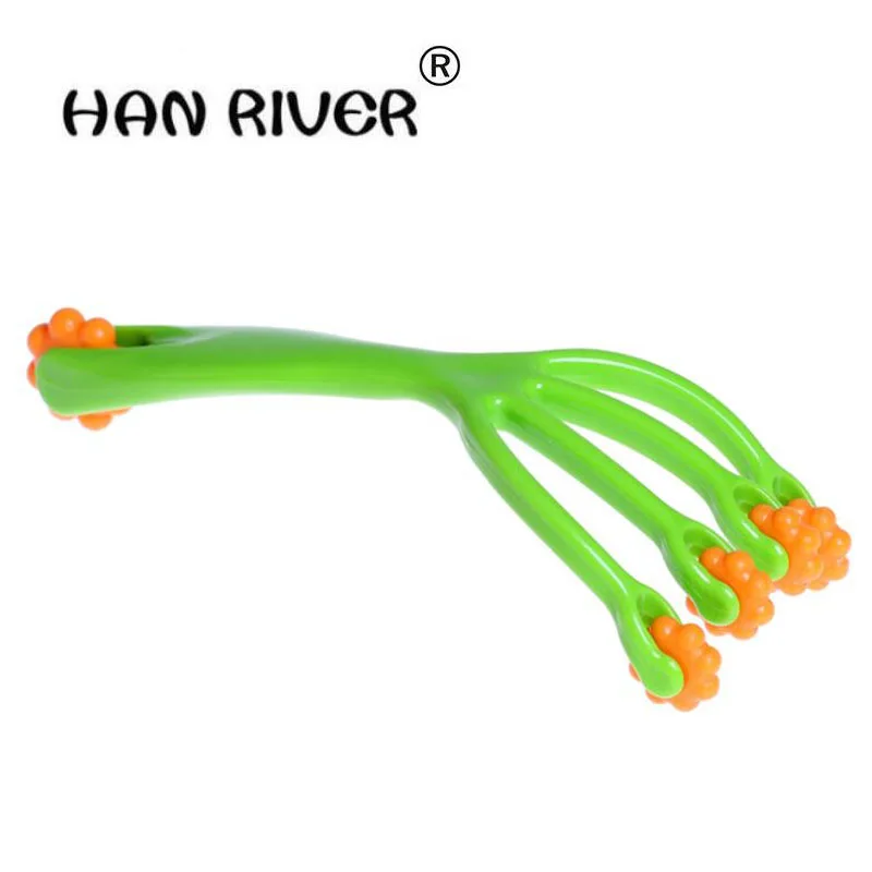 Scratching his head skin scratched catch massage claws the back of roller massager |