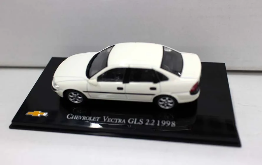 Модель высокой модели Chevrolet vectra gls2.2 1998 1:43 игрушечные машинки из сплава