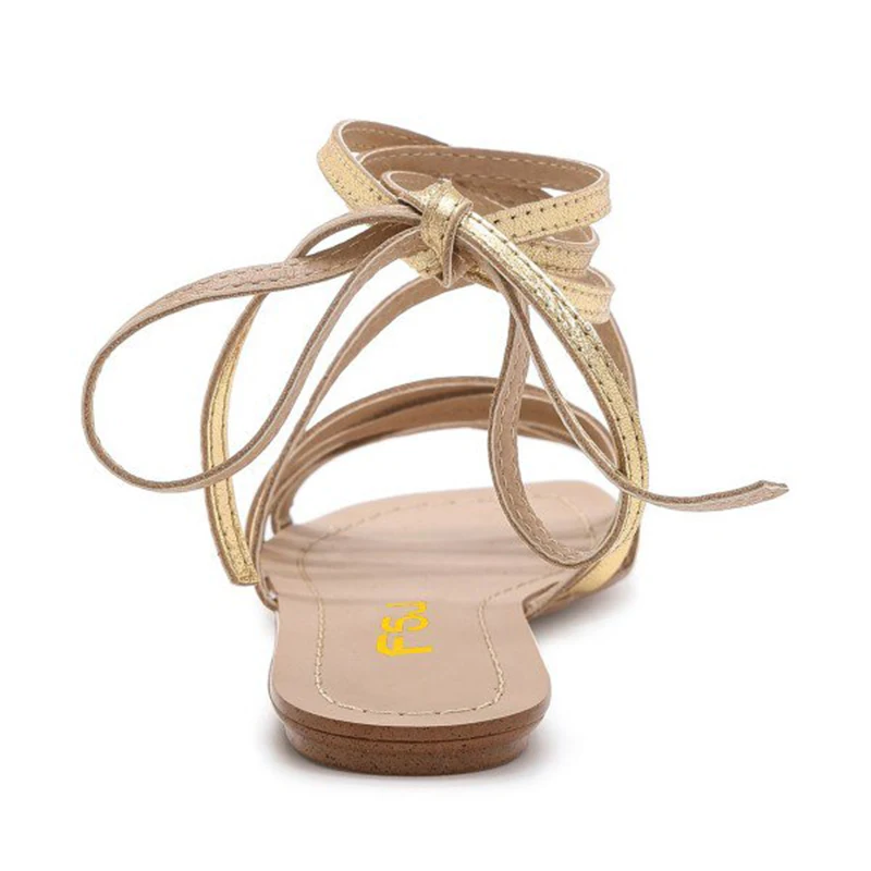 Модные сандалии гладиаторы золотого цвета с перекрестной шнуровкой удобные