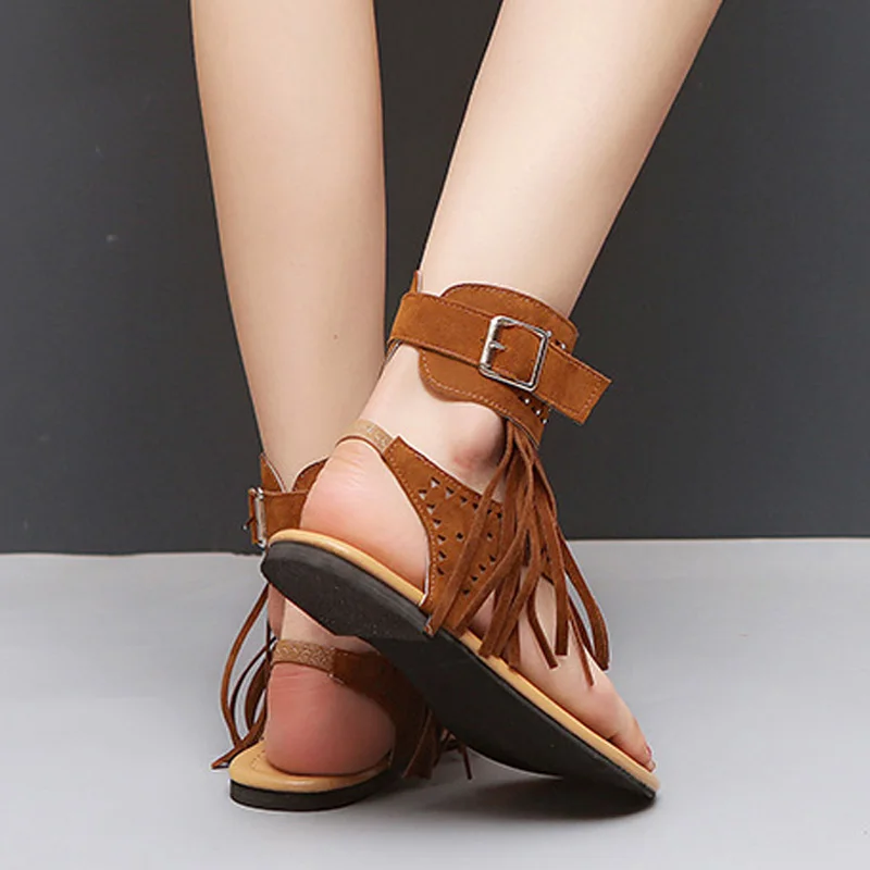 Женские босоножки с бахромой коллекция 2019 года летние сандалии на плоской