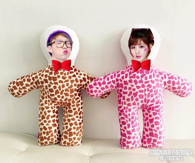 Предоставьте фото оранжевые леопардовые Гра подушки настоящие человеческие