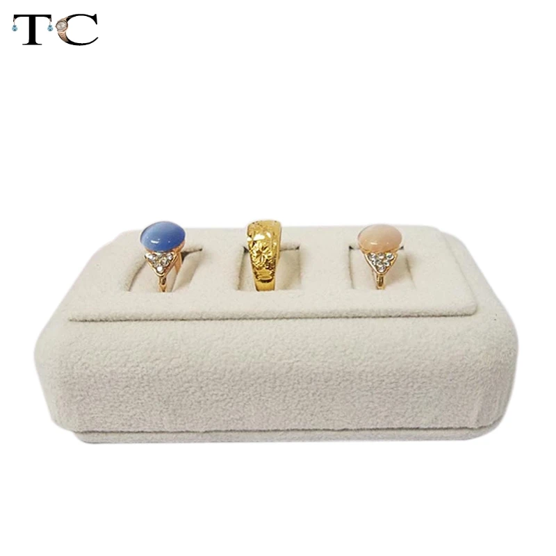 Высококачественный бежевый бархатный держатель для дисплея с кольцом