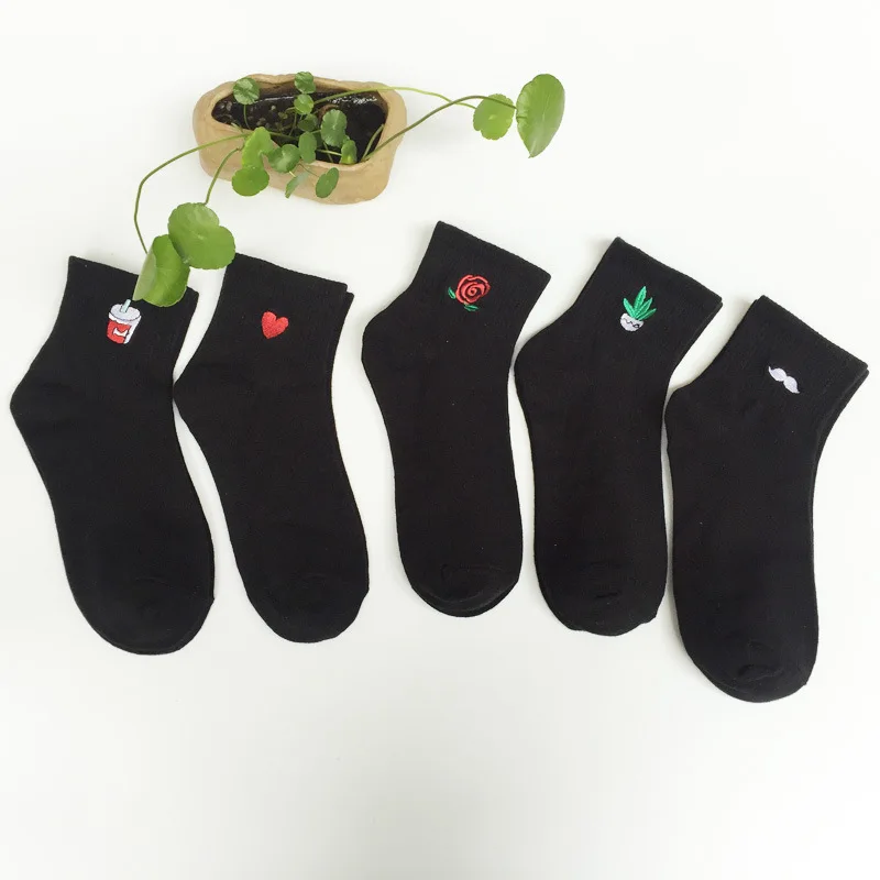 AliExpress крутые короткие носки в стиле Харадзюку для скейтбординга модные хлопковые хипстерские цветные короткие носки с героями мультфильмов женские ZM-06