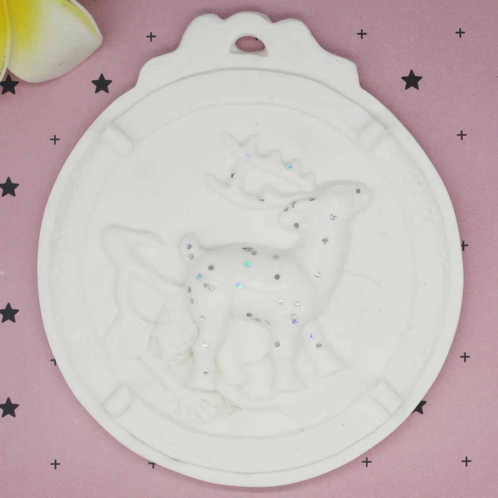P1012 Christmas Elk DIY Plaster Aromatherapy Wax Card Car Pendant Listed Expanded kitcthen toolsStone Silicone Mould | Дом и сад