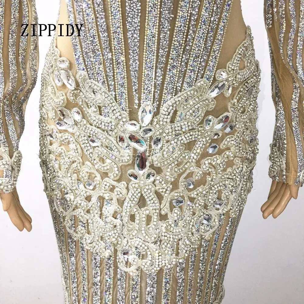 Рисунок 6 - Яркое блестящее платье стразы с кристаллами