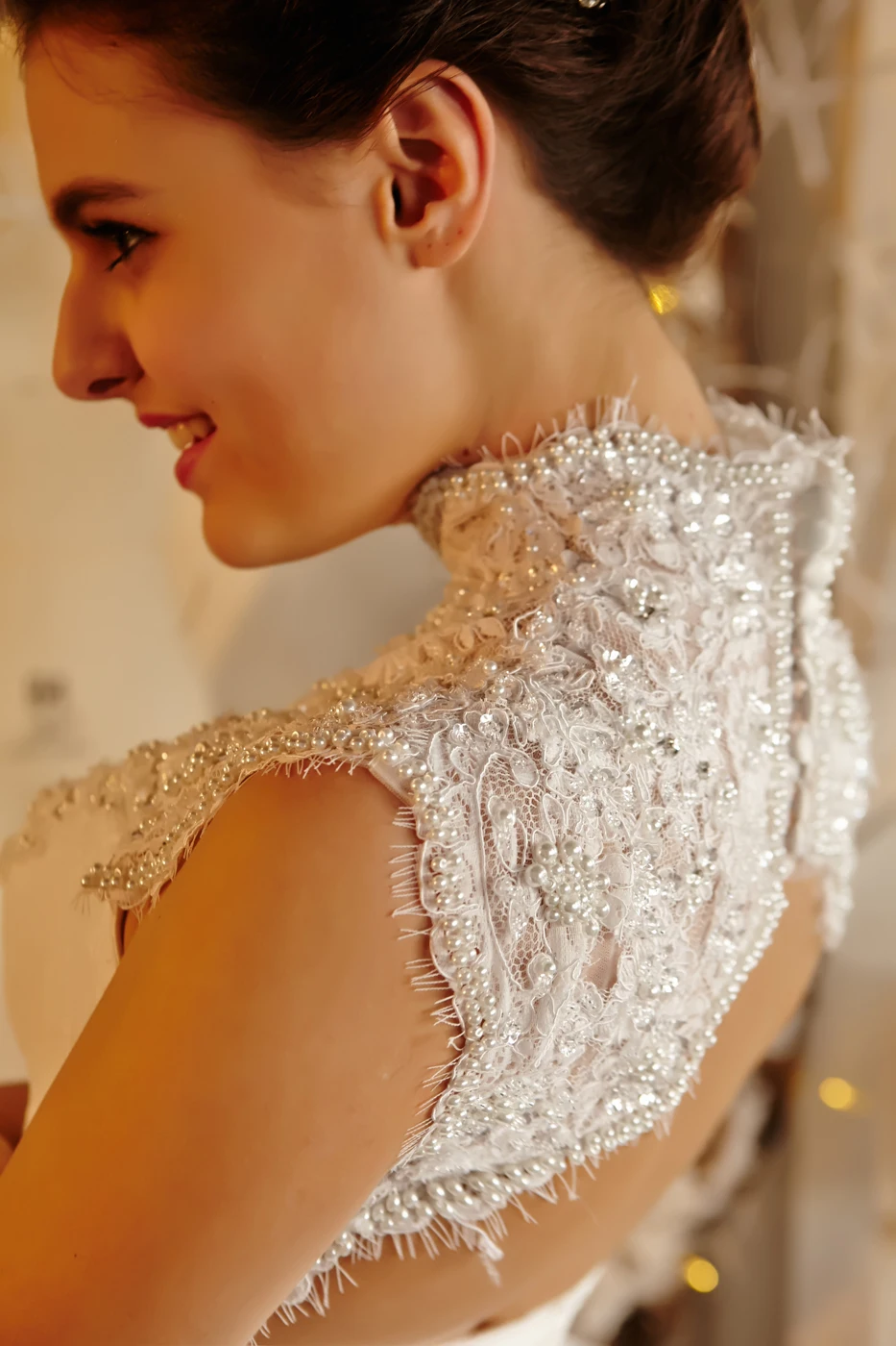 Женское свадебное платье с жемчужинами элегантное кружевное высокой горловиной