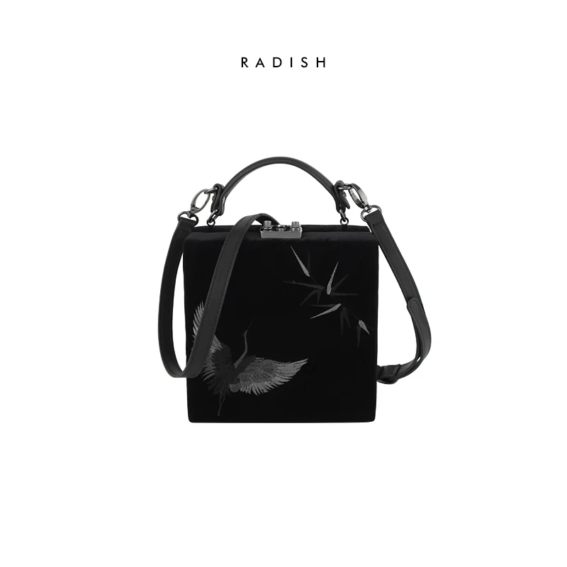 Редиска бархатная сумка мессенджер в сдержанном стиле квадратные сумочки для