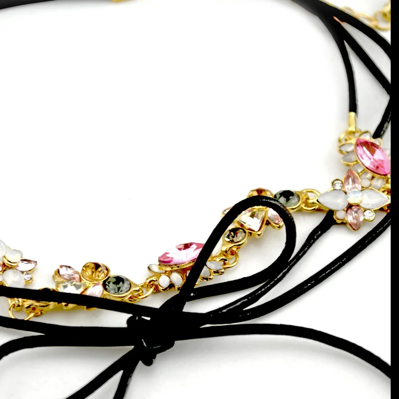 

Fashion Resin Crystal Pendant Necklace Women Flower Choker Necklace Black Faxu Leather Rope Necklaces Jewelry