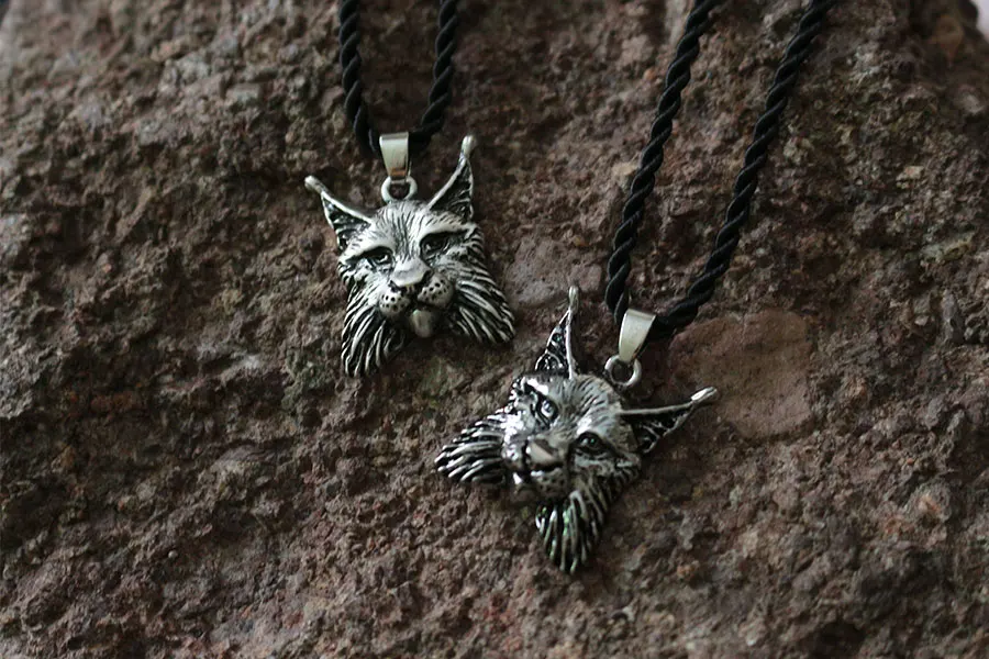 20 шт Оптовая торговля викингов животных Линкс кулон для мужчин ожерелье Голова