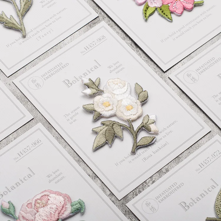 Цветочная вышивка горячая нашивка для одежды модные diy аксессуары украшения клей