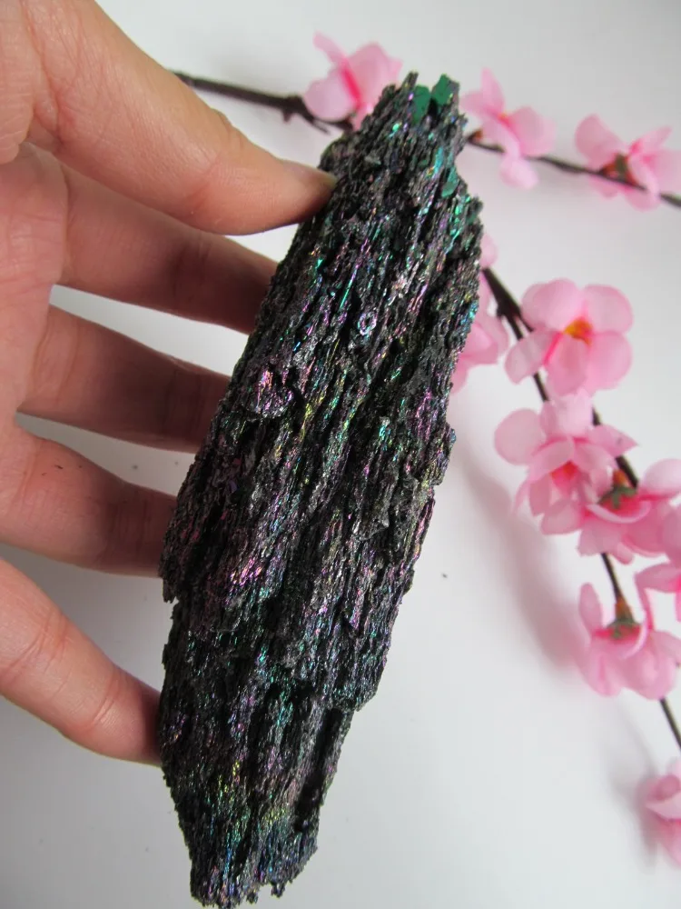 AAA + натуральный цветной карбид кремния руды украшения минеральный образец 180 г |