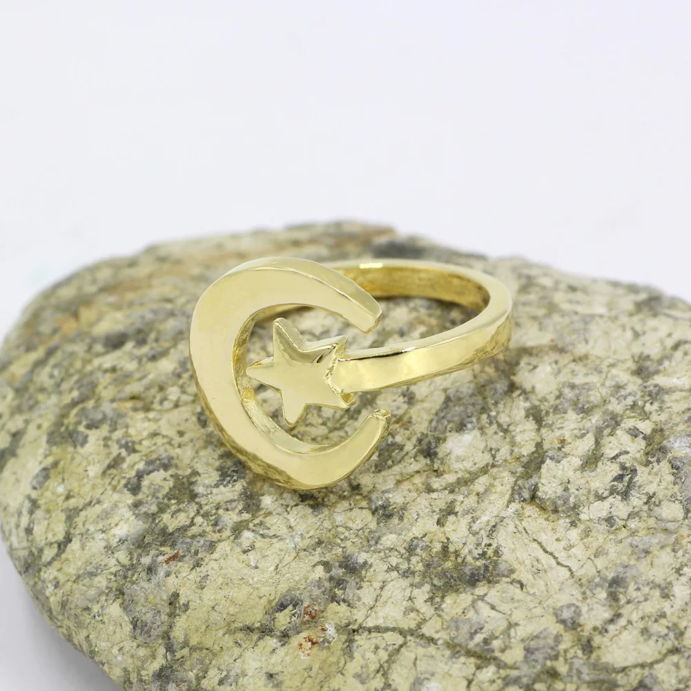 Кольцо Золотое женское простое милое с полумесяцем звездой для рождественского