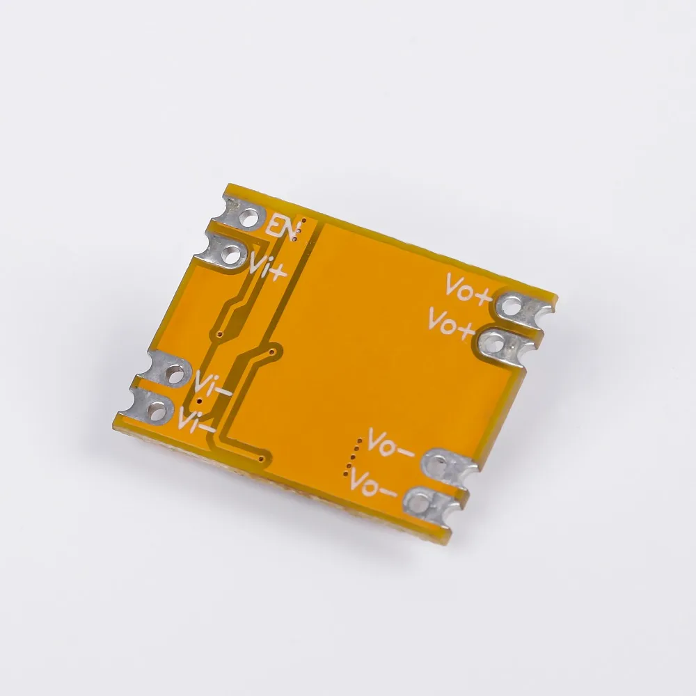 

DM05 DC-DC 5-55V 3,3 V 5V 9V 12V 0.6A