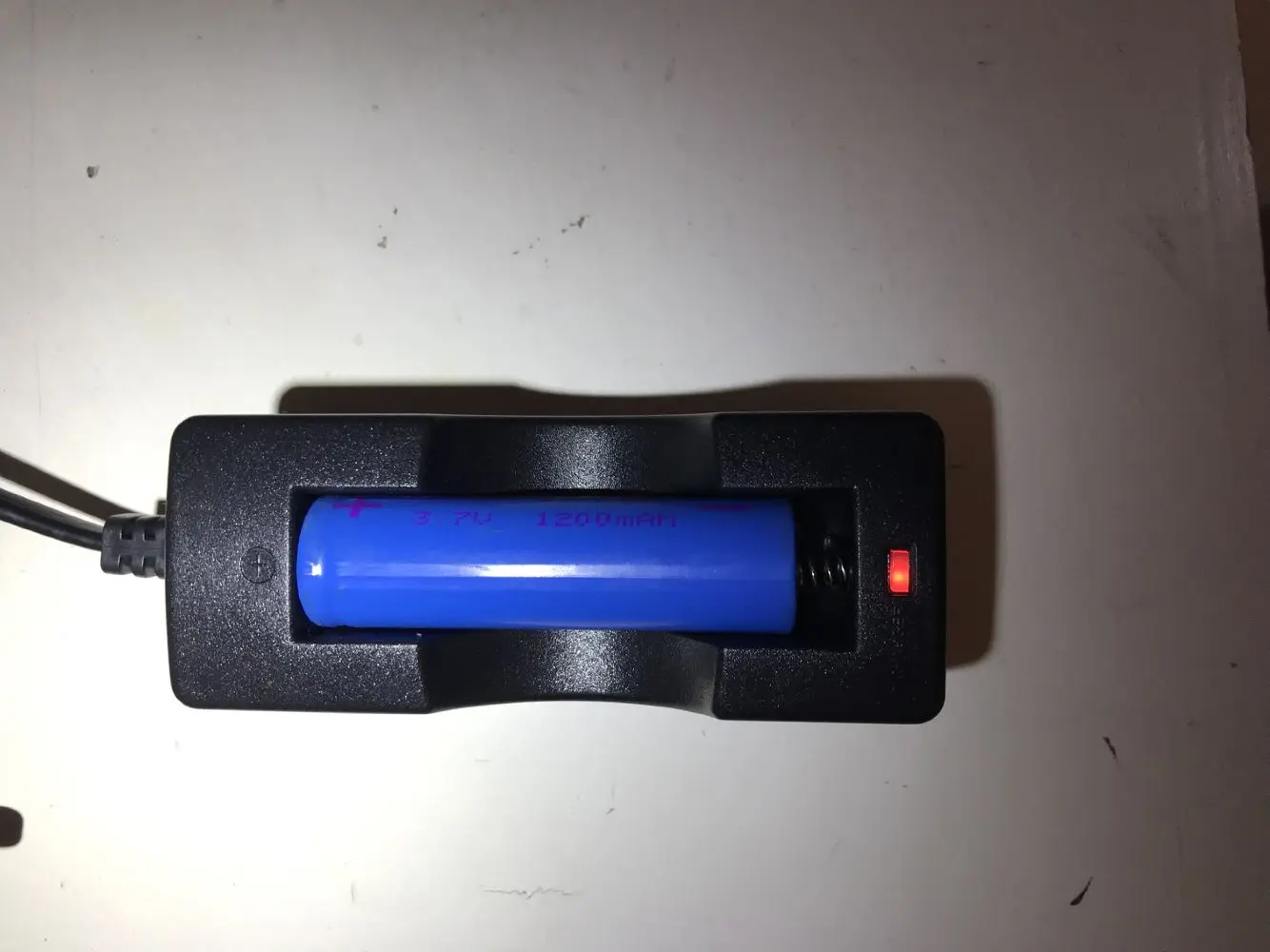 XTAR VC4S QC3.0 быстрой зарядки, Макс 3A для одинарный слот относится к 3,6/3,7 v Li-Ion IMR/INR/ICR/Батарея 18650 10440 14500 20700 21700
