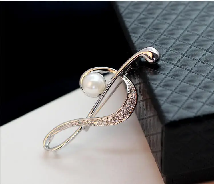 Wholesale 12pcs/lot Charm Music Note Cystal Pearl Brooch Lovely Brooches Pin clip Novelty Gift Pendant Golden Silver Jewelry | Украшения и