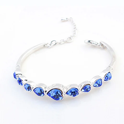 Романтический из натуральной кожи с украшением в виде кристаллов от Swarovski сердце