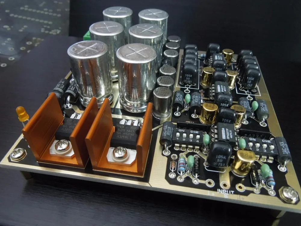 Hi Fi усилитель с регулируемым коэффициентом усиления многократного