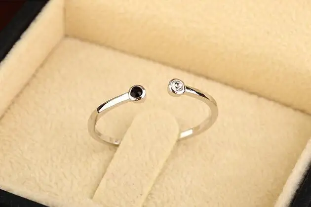 Белое золото Цвет Черный и белый Австрийские кристаллы оникс хвост кольцо на