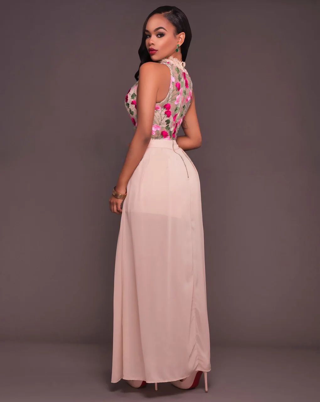 2018 Европейская и американская модная женская одежда без рукавов с вышивкой