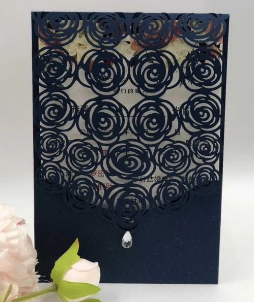 dark navy blue 50 шт. полый лазерный разрез Розовый Блестящий Порошок Свадебное приглашение из бумаги карты с бриллиантом поздравительная карманная упаковка для пригласительных открыток - Цвет: dark navy blue