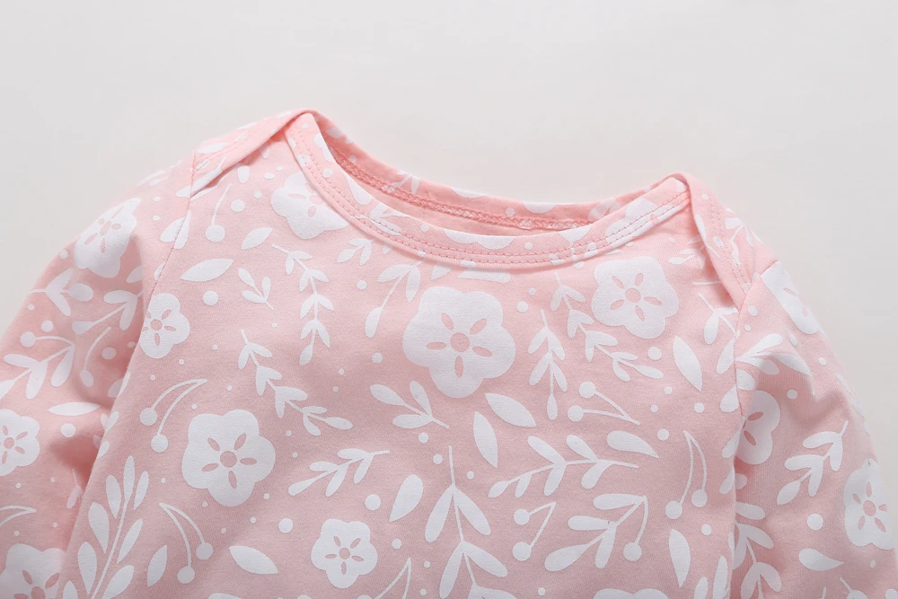 2020 одежда для маленьких девочек Осенний хлопковый комбинезон новорожденных с