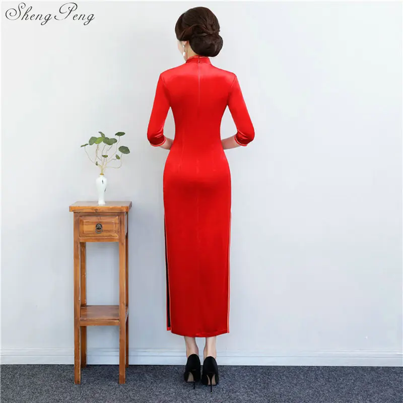 Красный китайское традиционное платье Женская шелковый атлас Cheongsam Винтаж Qipao Лето Половина рукава длинное цветок плюс размеры V1428