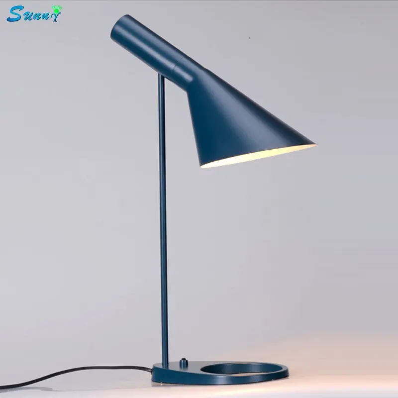 

Postmodern Designer Led Desk Lamp Nordic Simple Creative Eye Protection Bedroom Bedside Reading Lamp Remote Control Table Lamps